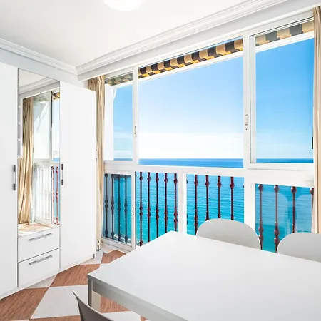 Damas 23-e Levante Apartment