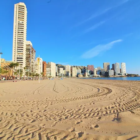 Damas 23-e Levante Apartment